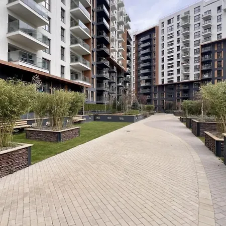 Modern 1br With Terrace And View Near Romexpo Bukarest