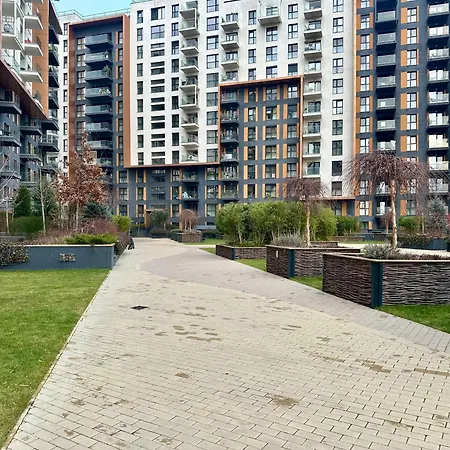 Modern 1br With Terrace And View Near Romexpo شقة