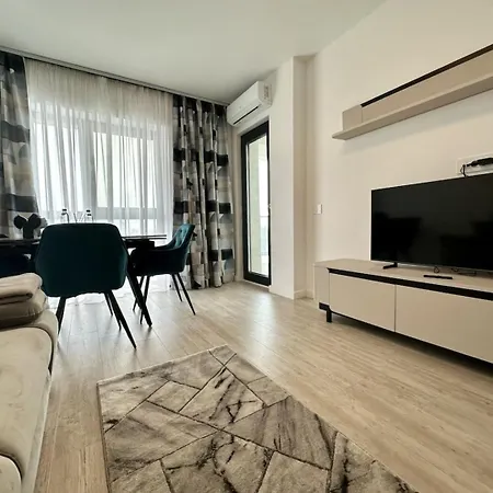 Modern 1br With Terrace View - Romexpo Apartment Bukarest