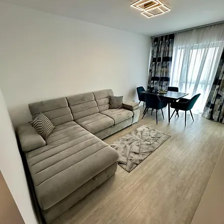 Apartment Modern 1br With Terrace View - Romexpo