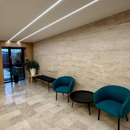 Modern 1br With Terrace View - Romexpo Apartment