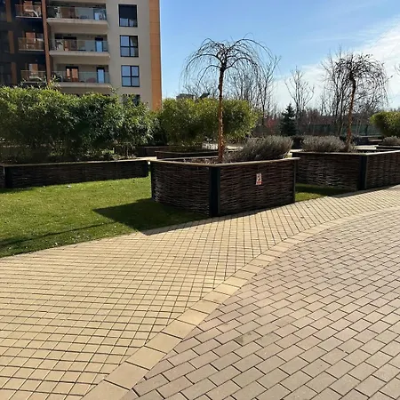 Apartment Modern 1br With Terrace View - Romexpo