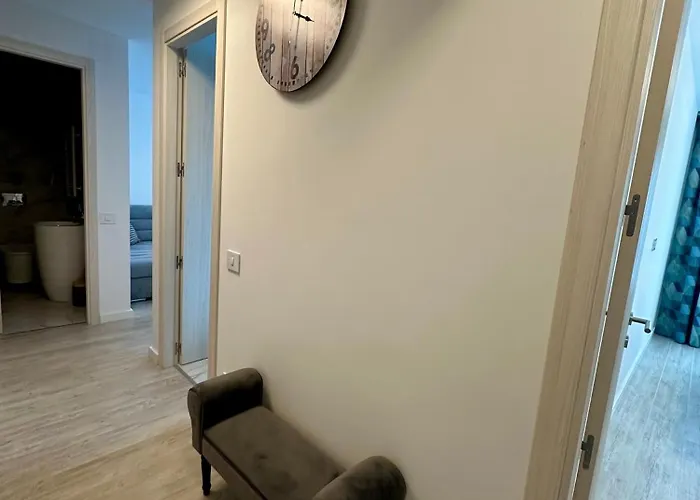 Modern 1br With Terrace View - Romexpo